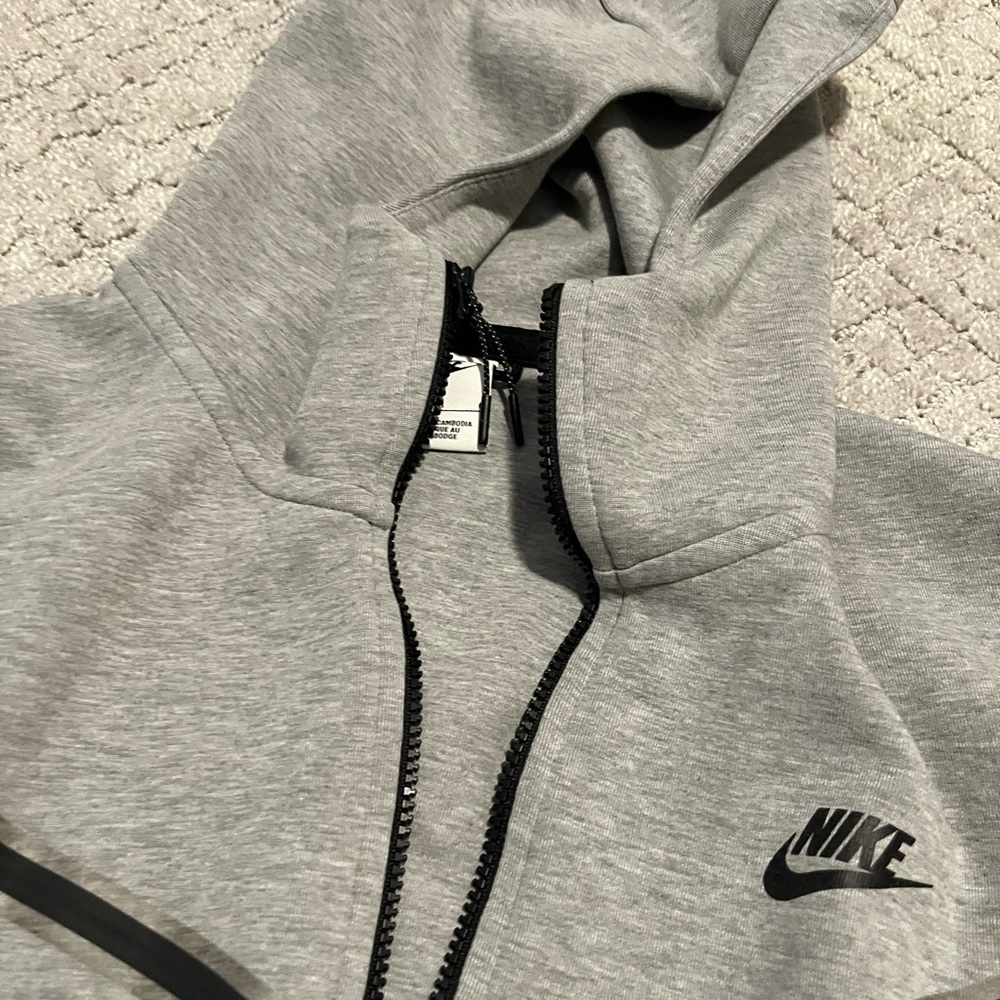 Nike Tech